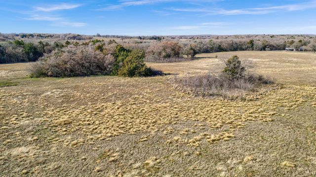 163 Twin Oaks Lane, Whitesboro, TX 76273