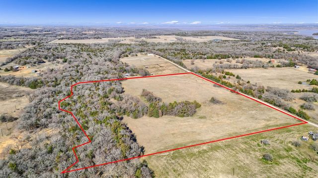 163 Twin Oaks Lane, Whitesboro, TX 76273