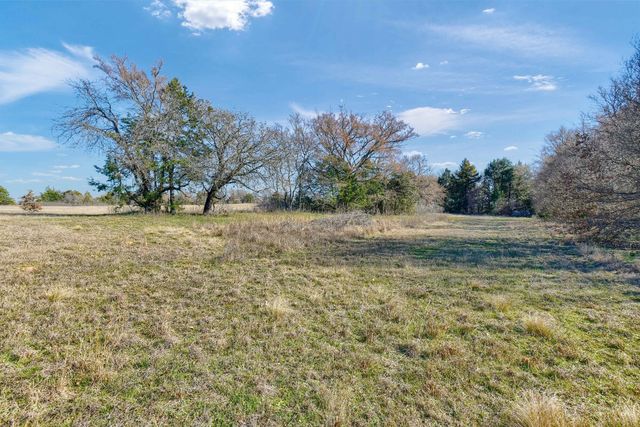 163 Twin Oaks Lane, Whitesboro, TX 76273