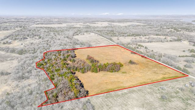 163 Twin Oaks Lane, Whitesboro, TX 76273