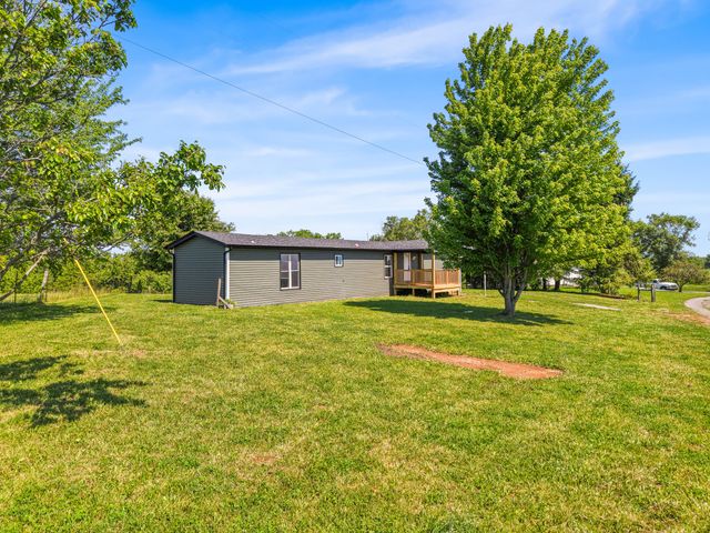 121 Bischoff Lane, Brooksville, KY 41004