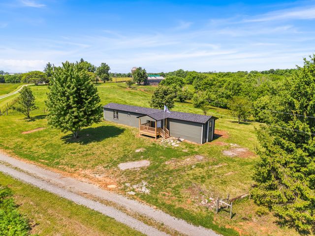 121 Bischoff Lane, Brooksville, KY 41004
