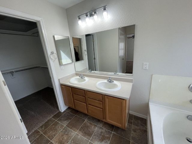 40411 W HELEN Court, Maricopa, AZ 85138