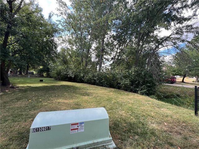 3547 SW Harbor Circle, Lee's Summit, MO 64082