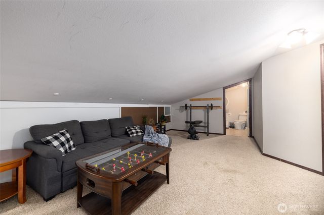 9543 Columbia Way, Sedro Woolley, WA 98284
