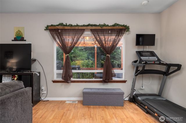 9543 Columbia Way, Sedro Woolley, WA 98284