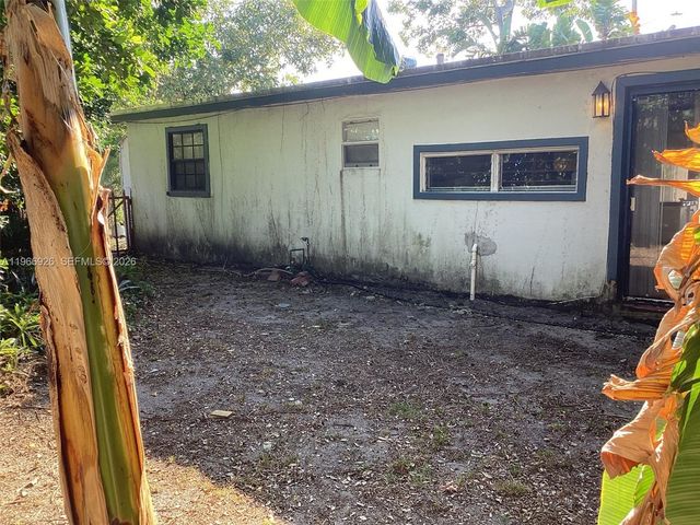 5741 Simms St, Hollywood, FL 33021