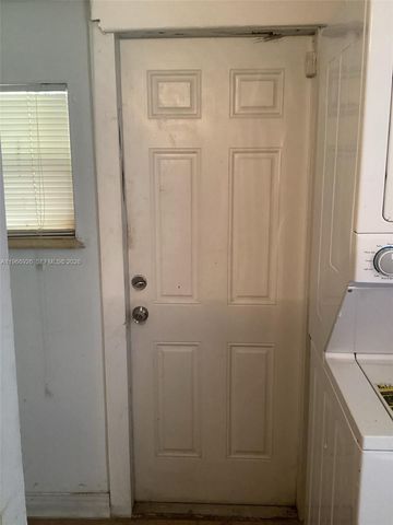 5741 Simms St, Hollywood, FL 33021