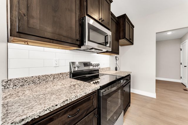 403 Wright Street, Willard, MO 65781