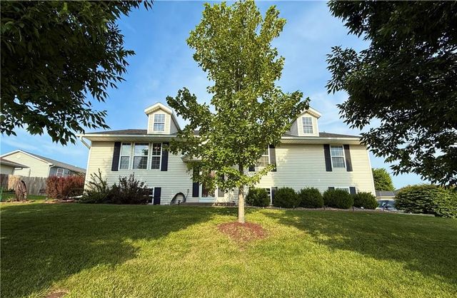 311 S COUNTRY CLUB Road, Maryville, MO 64468