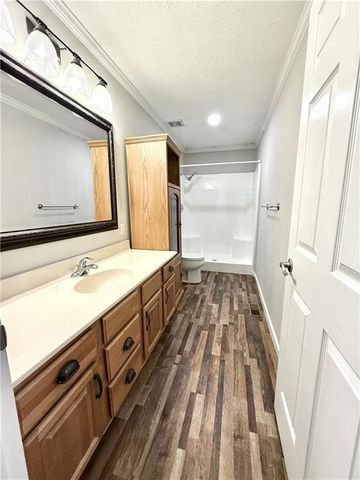 311 S COUNTRY CLUB Road, Maryville, MO 64468