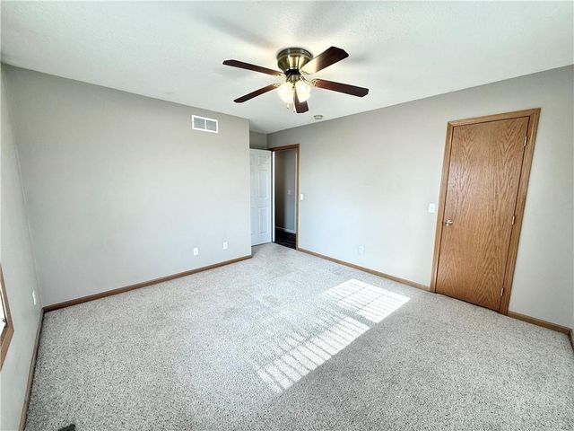 311 S COUNTRY CLUB Road, Maryville, MO 64468