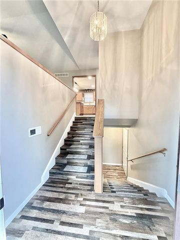 311 S COUNTRY CLUB Road, Maryville, MO 64468