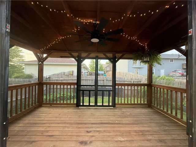 311 S COUNTRY CLUB Road, Maryville, MO 64468