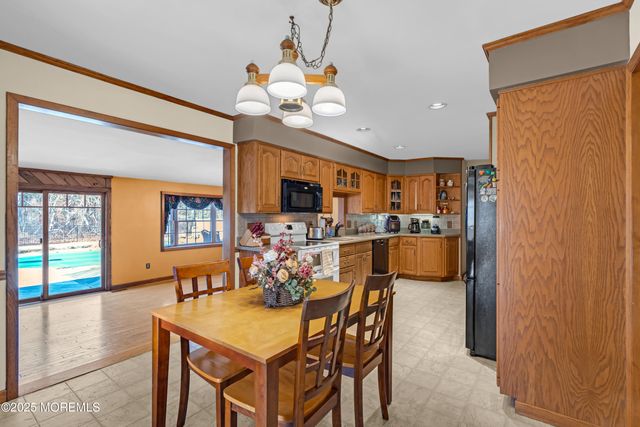 127 Mello Lane, Toms River, NJ 08753