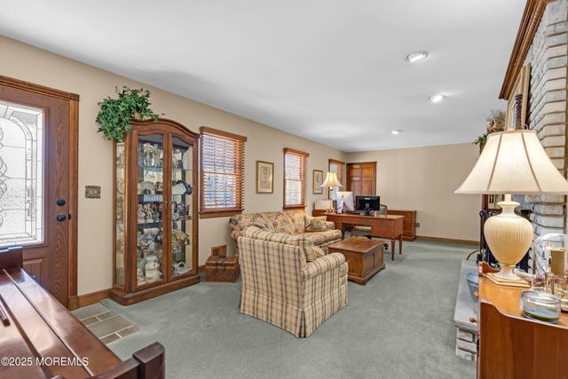 127 Mello Lane, Toms River, NJ 08753