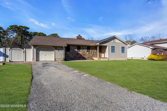 127 Mello Lane, Toms River, NJ 08753