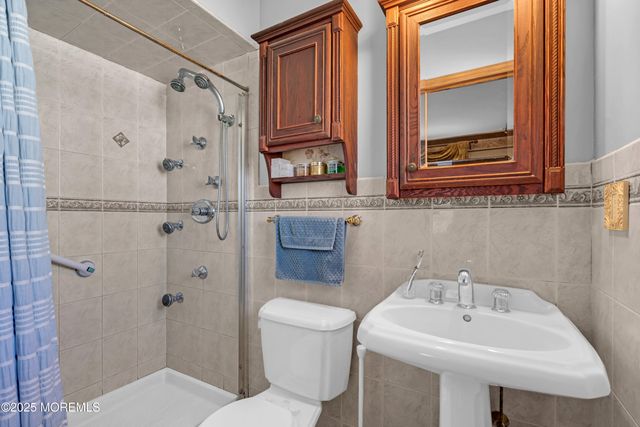 127 Mello Lane, Toms River, NJ 08753