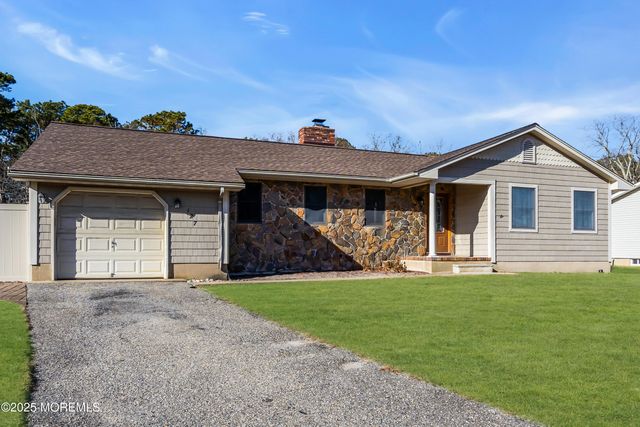 127 Mello Lane, Toms River, NJ 08753