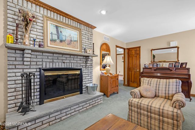 127 Mello Lane, Toms River, NJ 08753