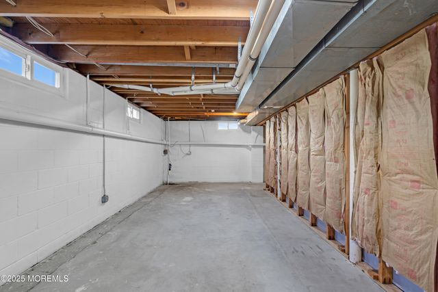 127 Mello Lane, Toms River, NJ 08753