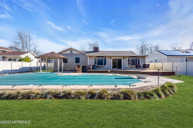 127 Mello Lane, Toms River, NJ 08753