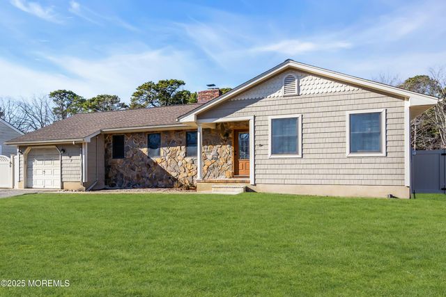 127 Mello Lane, Toms River, NJ 08753