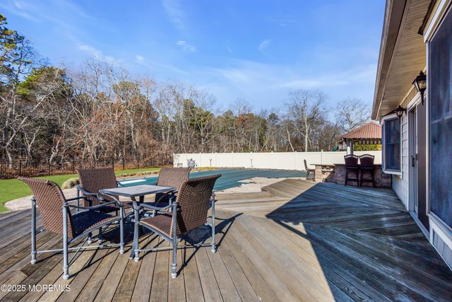 127 Mello Lane, Toms River, NJ 08753