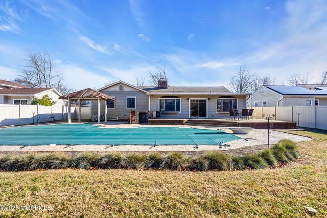 127 Mello Lane, Toms River, NJ 08753