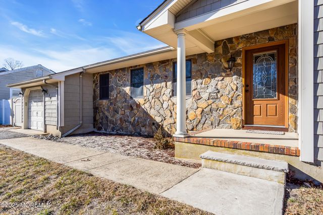 127 Mello Lane, Toms River, NJ 08753