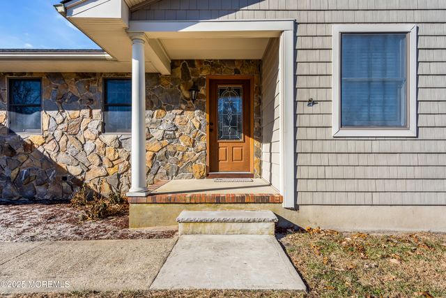 127 Mello Lane, Toms River, NJ 08753