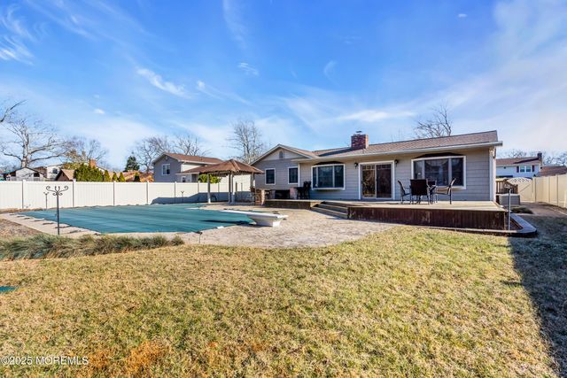 127 Mello Lane, Toms River, NJ 08753