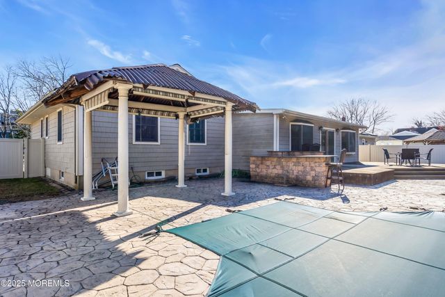 127 Mello Lane, Toms River, NJ 08753