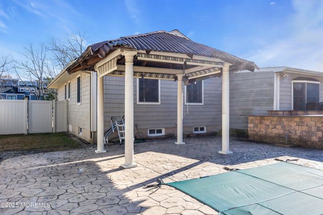 127 Mello Lane, Toms River, NJ 08753