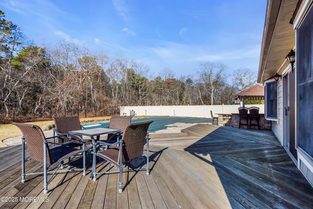 127 Mello Lane, Toms River, NJ 08753