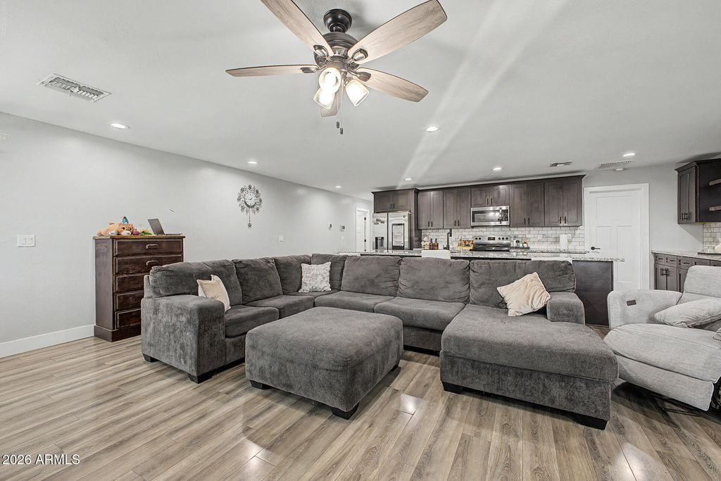 4924 S 23RD Avenue, Phoenix, AZ 85041 — photo 5