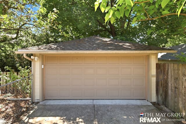 1741 Godwin Avenue, Grand Rapids, MI 49507