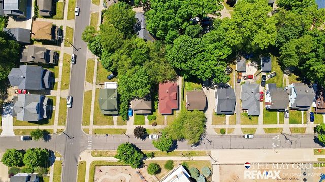 1741 Godwin Avenue, Grand Rapids, MI 49507