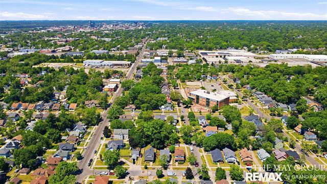 1741 Godwin Avenue, Grand Rapids, MI 49507
