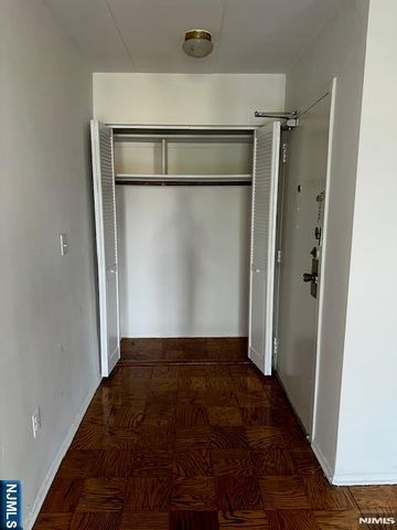77 Prospect Avenue 4i, Hackensack, NJ 07601