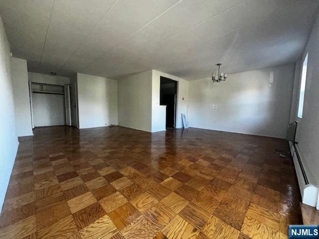 77 Prospect Avenue 4i, Hackensack, NJ 07601