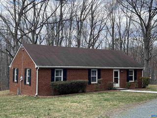 5080 TRAILS END LN, Scottsville, VA 24590