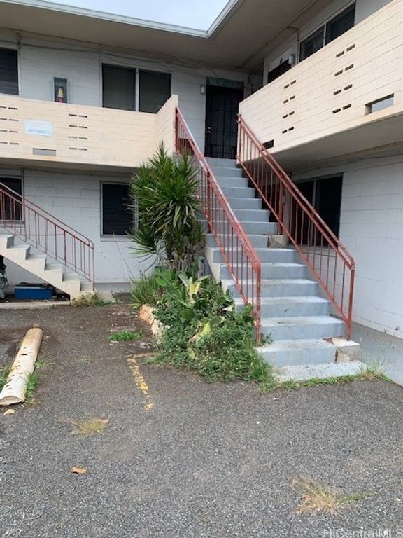 732 Olokele Avenue 5, Honolulu, HI 96816