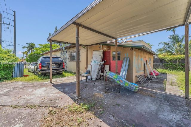 503 NW 43rd Pl, Miami, FL 33126