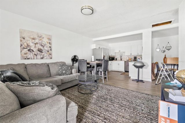 6426 S HIMES AVENUE, Tampa, FL 33611