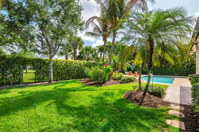 133 Citadel Circle, Jupiter, FL 33458