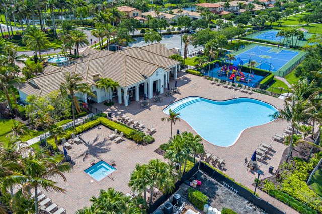 133 Citadel Circle, Jupiter, FL 33458