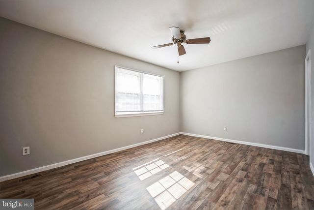 4834 NASH DR, Fairfax, VA 22032