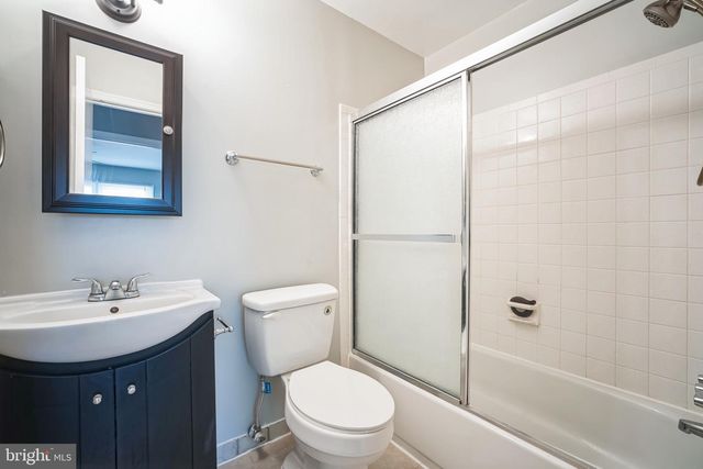 4834 NASH DR, Fairfax, VA 22032