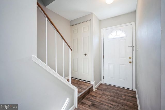 4834 NASH DR, Fairfax, VA 22032